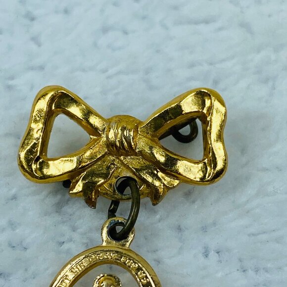 Vintage Gold-Tone Bow & Virgin Mary Religious Brooch Pin Blue Enamel Accents - Picture 3 of 16
